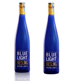 Rượu Vang Trắng Blue Light Riesling nhập khẩu Đức ( 750ml / chai )