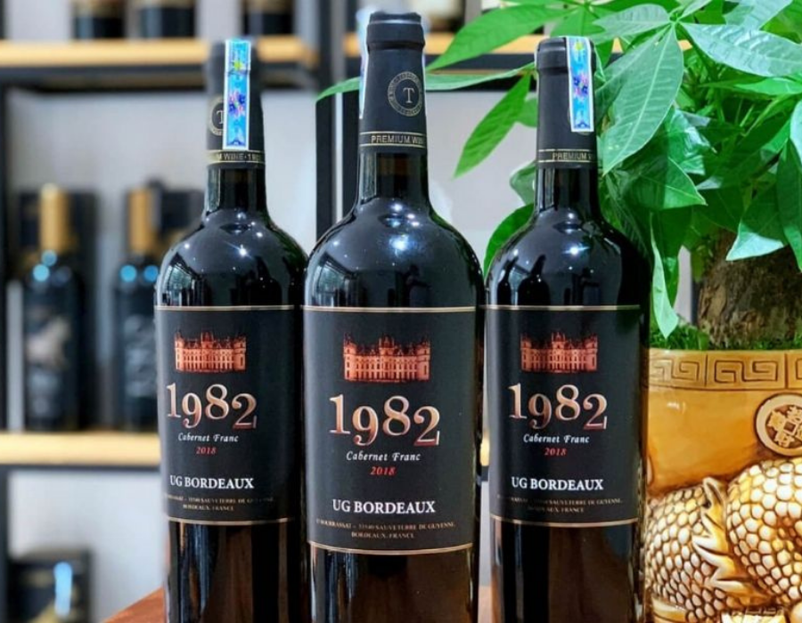 Rượu Vang 1982 Cabernet Franc nhập khẩu Pháp ( 750ml / chai )